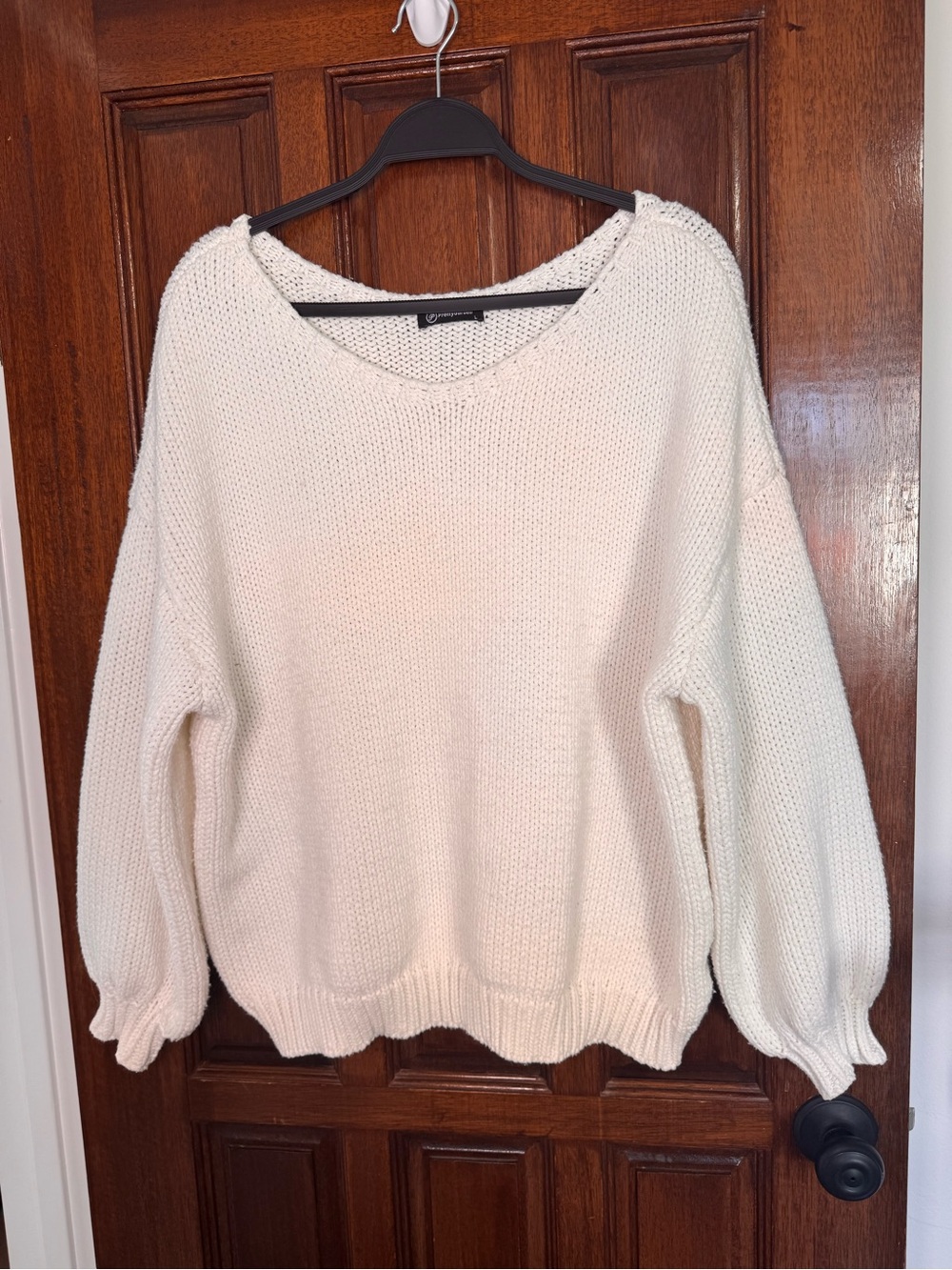 Pretty garden Cozy Cream Scoop-Neck Knit Sweater